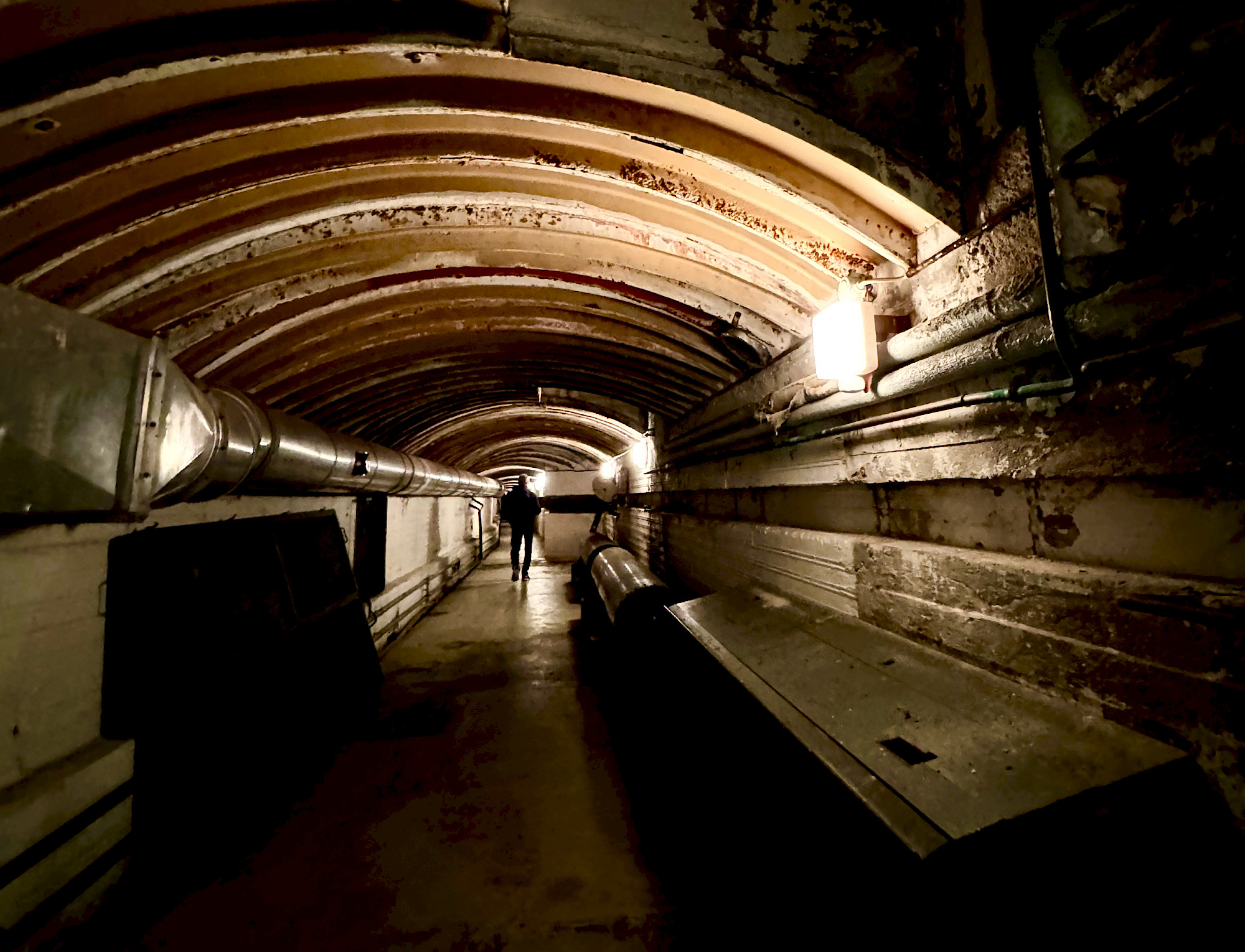 Tunneli